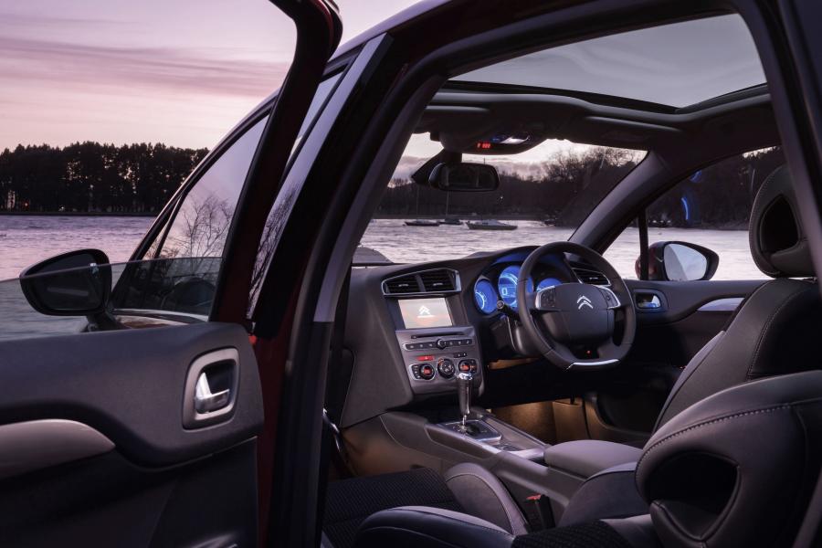  Citroen C4 2015 года  (AU) (фото 6 из 26)